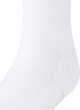 Close-up van een witte Falke kniekous met ribbelstof en logo.