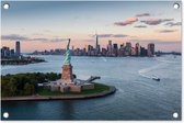 Tuindecoratie New York - Vrijheidsbeeld - Skyline - 60x40 cm - Tuinposter - Tuindoek - Buitenposter