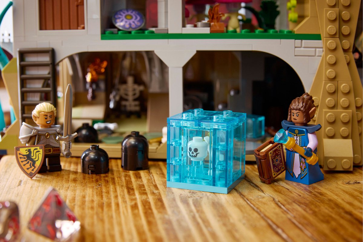 LEGO Ideas Dungeons & Dragons - het verhaal van de rode draak - 21348 – foto 4