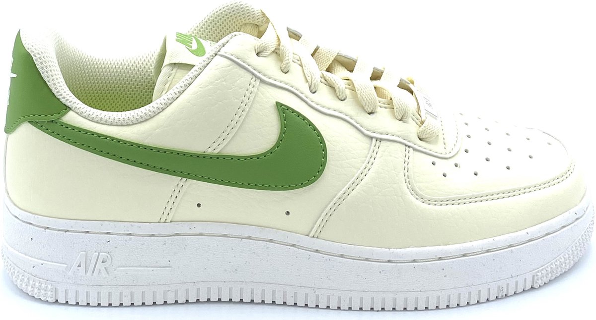 Nike Air Force 1 ’07 NN- Sneakers Dames Coconut Milk