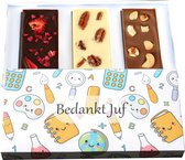 Bedankt Juf cadeau - Chocoladecadeau voor Juf - Fairtrade Chocolade - Brievenbuspakket - Handgemaakte chocolade Natuurvriendelijke geschenkdoos