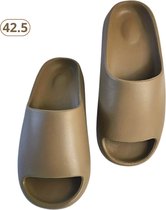 Livano Comfortabele Slippers - Badslippers - Teenslippers - Anti-Slip Slides - Flip Flops - Stevig Voetbed - Bruin - Maat 42.5