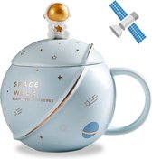 Leuke ruimte keramische mok, astronaut koffiekopje, grappige mokken met deksel en lepel, gepersonaliseerde bekers voor koffie, thee en melk, Moederdag geschenken mok, verjaardagscadeaus voor vrouwen/kinderen, 400ML (lichtblauw)