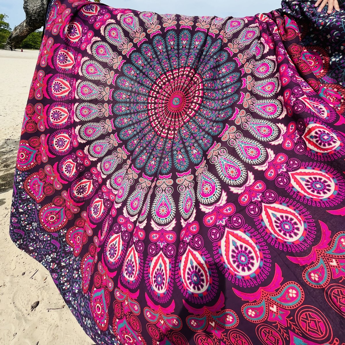 Lindian style - XL strandkleed - Tweepersoons strandlaken - Mandala Paars - Picknick kleed - wandkleed - paarse zomer sprei - Yoga kleed