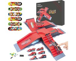 foto van Fingerboard skatepark - 6 Ramps - 6 skateboards - Tech - Vinger - Finger Skateboard – Mini – Skate ramp - Deck - Fingerboards & accessoires
