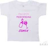 Soft Touch T-shirt Shirtje Korte mouw "Onze eerste moederdag samen!" Unisex Katoen Wit/fluor pink Maat 62/68