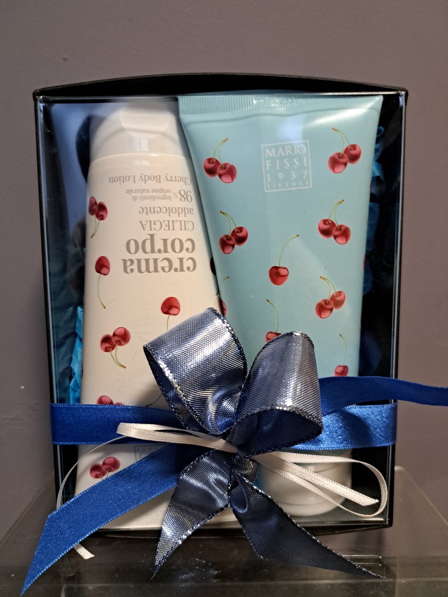 Goedkoopste geschenk set douche gel - body lotion - kersen - vegan - shea boter - natuurlijke oorsprong - kado kerst - verjaardag - moeder dag
