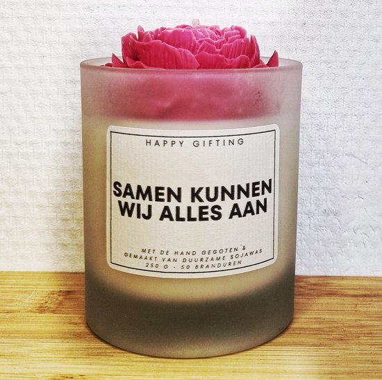 Samen kunnen wij alles aan - Soja was geurkaars - Rode roos - Kaarsglas transparant - Vanille geur - 250 gram - 50 branduren - Geurkaars - Kaars - Kaars met tekst - Soja was – Soy wax – Handgemaakt – Cadeau – Vanilla - Geschenk – Duurzaam