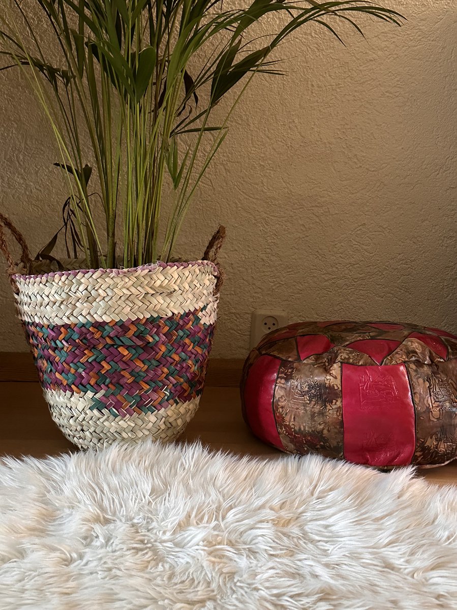 TofvoorThuis - Grote handgemaakte mand van palmblad met felgekleurd patroon