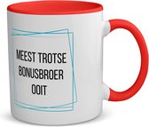 Akyol - meest trotse bonusbroer ooit koffiemok - theemok - rood - Broer - trotse bonusbroer - verjaardagscadeau - verjaardag - cadeau - cadeautje voor broer - broer artikelen - kado - geschenk - gift - 350 ML inhoud