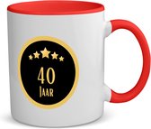 Akyol - 40 jaar koffiemok - theemok rood - Hoera 40 jaar - iemand die 40 jaar is geworden of 40 jaar lang een relatie hebben of getrouwd zijn - verjaardagscadeau - verjaardag - cadeau - kado - geschenk - relatie - trouwdag - jubileum - 350 ML inhoud