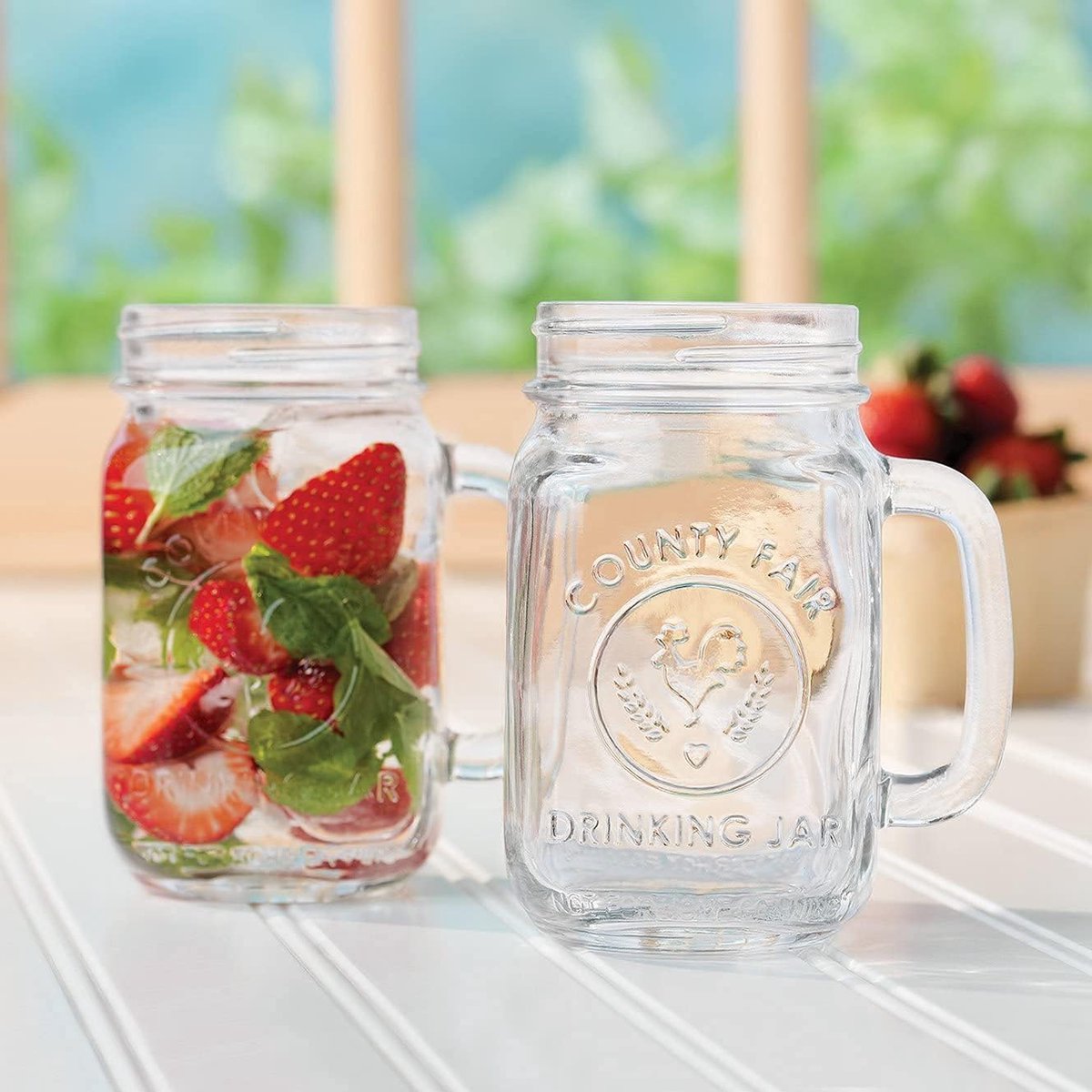 Drinking jar en verre transparent couvercle et paille rouge et blanc