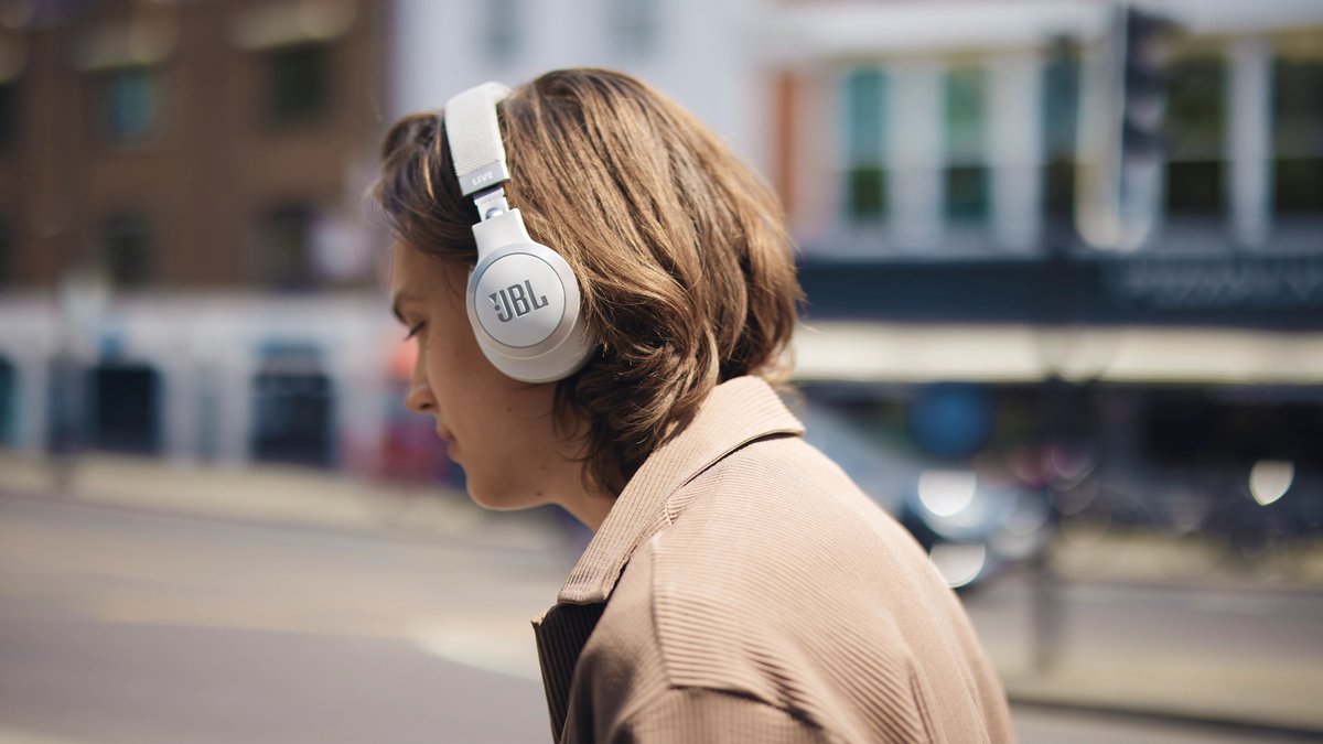 JBL Live 770NC - Draadloze Noise Cancelling Koptelefoon - Bluetooth - Over-ear - 65 uur batterij - Adaptive ANC - Wit thumbnail 6