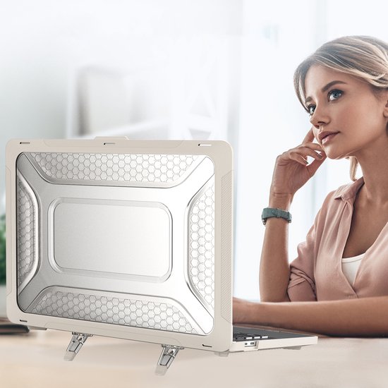 Heavy Duty Cover - Geschikt voor MacBook Pro 13 inch - Case - Extreme Bescherming - Hardcase - A1706/A1708/A2338/A2686 (M1,M2,Touchbar, 2016-2022) - Beige