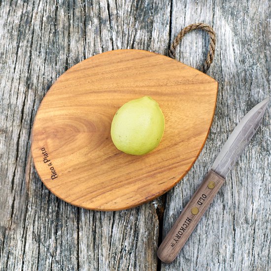 Foto: Rico plato nederland klein houten snijplankje borrelplank rond teakhout