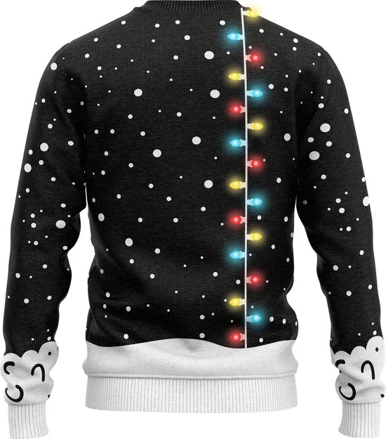 Achterkant van een zwarte kersttrui met sneeuwpatroon, kerstlichtjes en witte manchetten.