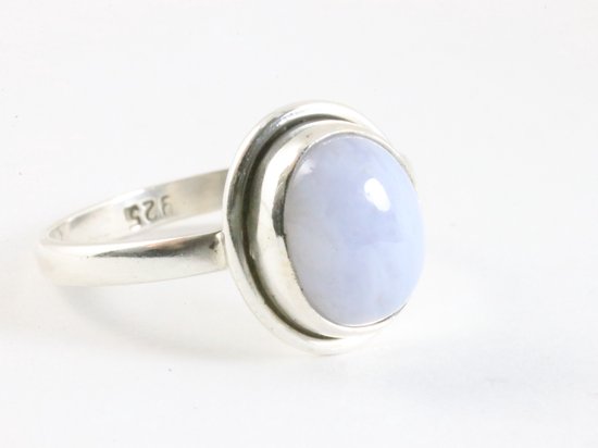 Fijne zilveren ring met blauwe lace agaat - maat 16