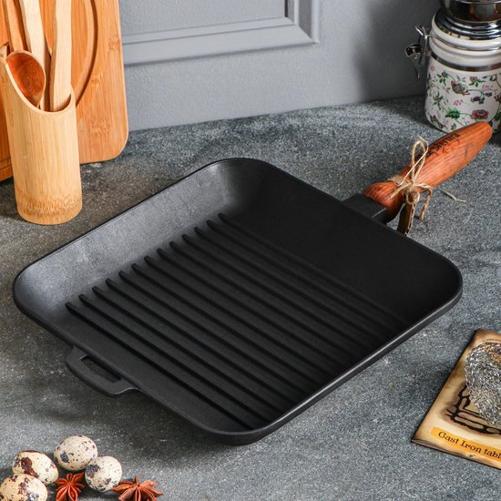 MAYSTERNYA Grillpan Gietijzer - 28 x 28 x 4 cm - Geschikt Voor Inductie - Steakpan - Grillen - Bakken - BBQ Accessoires - Grillplaat - Barbecue - Gietijzer - Pannenset - Barbecue Cadeau - Cadeau - Cadeaupakket - Mat Zwart