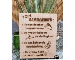 Tekstbord Wandbord Tip Samenwonen Spreuken Geschenk Cadeau Tekst Grappig Quote Verjaardag - Geschenk Gelaserd Houten spreukenbord