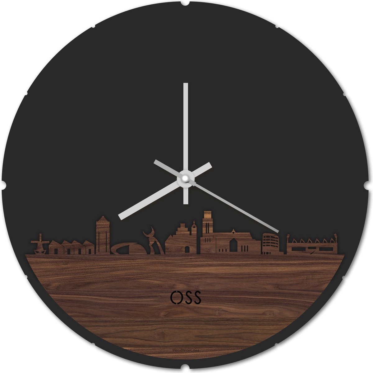 Skyline Klok Rond Oss Notenhout - Ø 44 cm - Stil uurwerk - Wanddecoratie - Meer steden beschikbaar - Woonkamer idee - Woondecoratie - City Art - Steden kunst - Cadeau voor hem - Cadeau voor haar - Jubileum - Trouwerij - Housewarming - WoodWideCities
