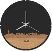 Skyline Klok Rond Texel Eikenhout - Ø 44 cm - Stil uurwerk - Wanddecoratie - Meer steden beschikbaar - Woonkamer idee - Woondecoratie - City Art - Steden kunst - Cadeau voor hem - Cadeau voor haar - Jubileum - Trouwerij - Housewarming -