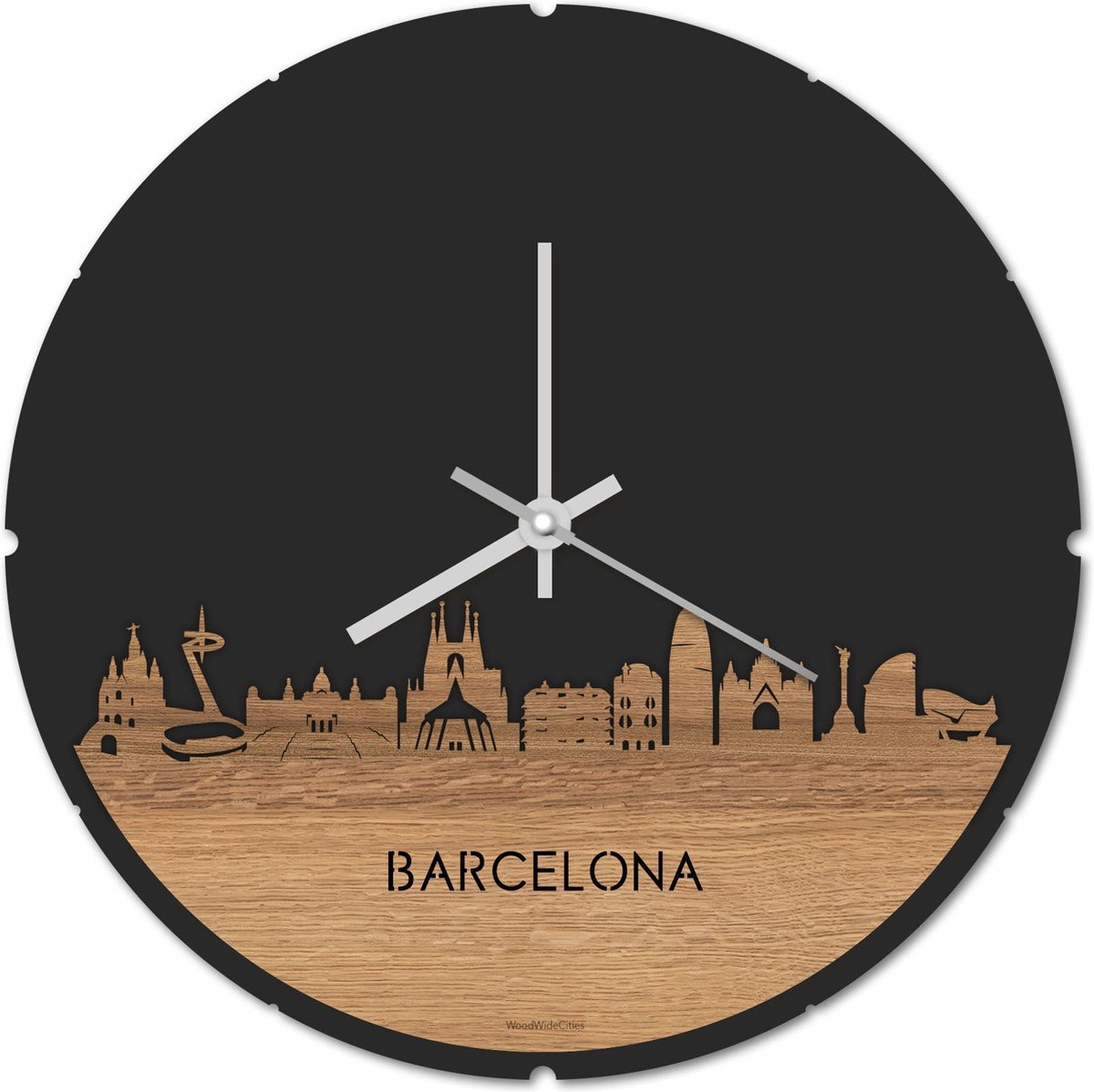 Skyline Klok Rond Barcelona Eikenhout - Ø 44 cm - Stil uurwerk - Wanddecoratie - Meer steden beschikbaar - Woonkamer idee - Woondecoratie - City Art - Steden kunst - Cadeau voor hem - Cadeau voor haar - Jubileum - Trouwerij - Housewarming -