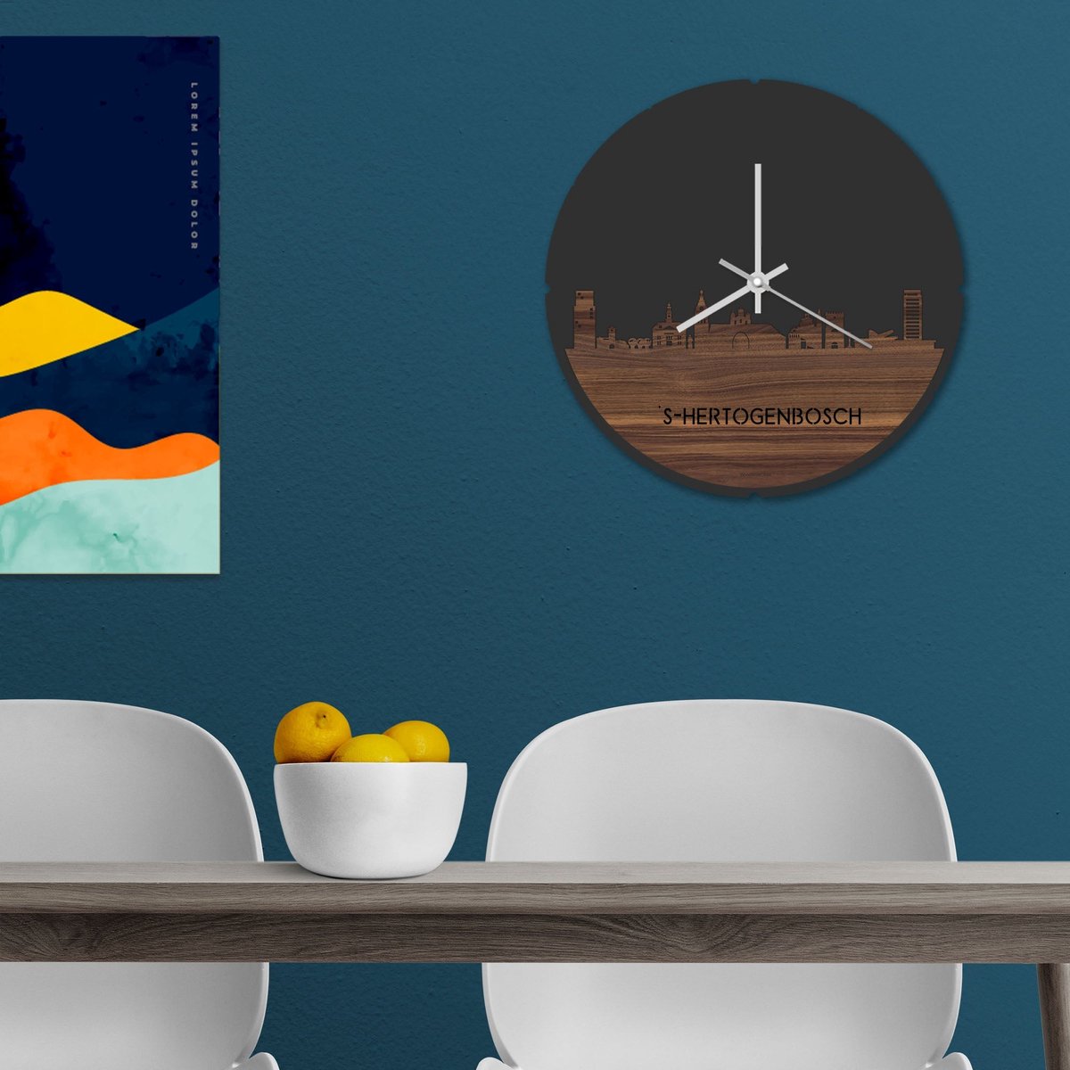 Skyline Klok Rond 's-Hertogenbosch Notenhout - Ø 44 cm - Stil uurwerk - Wanddecoratie - Meer steden beschikbaar - Woonkamer idee - Woondecoratie - City Art - Steden kunst - Cadeau voor hem - Cadeau voor haar - Jubileum - Trouwerij - Housewarming -