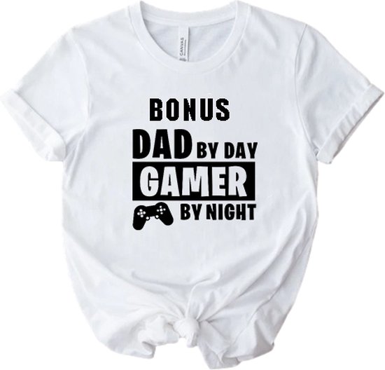 Tshirt - Bonus Dad By Day Gamer At Night - Vaderdag - Wit - Maat S
