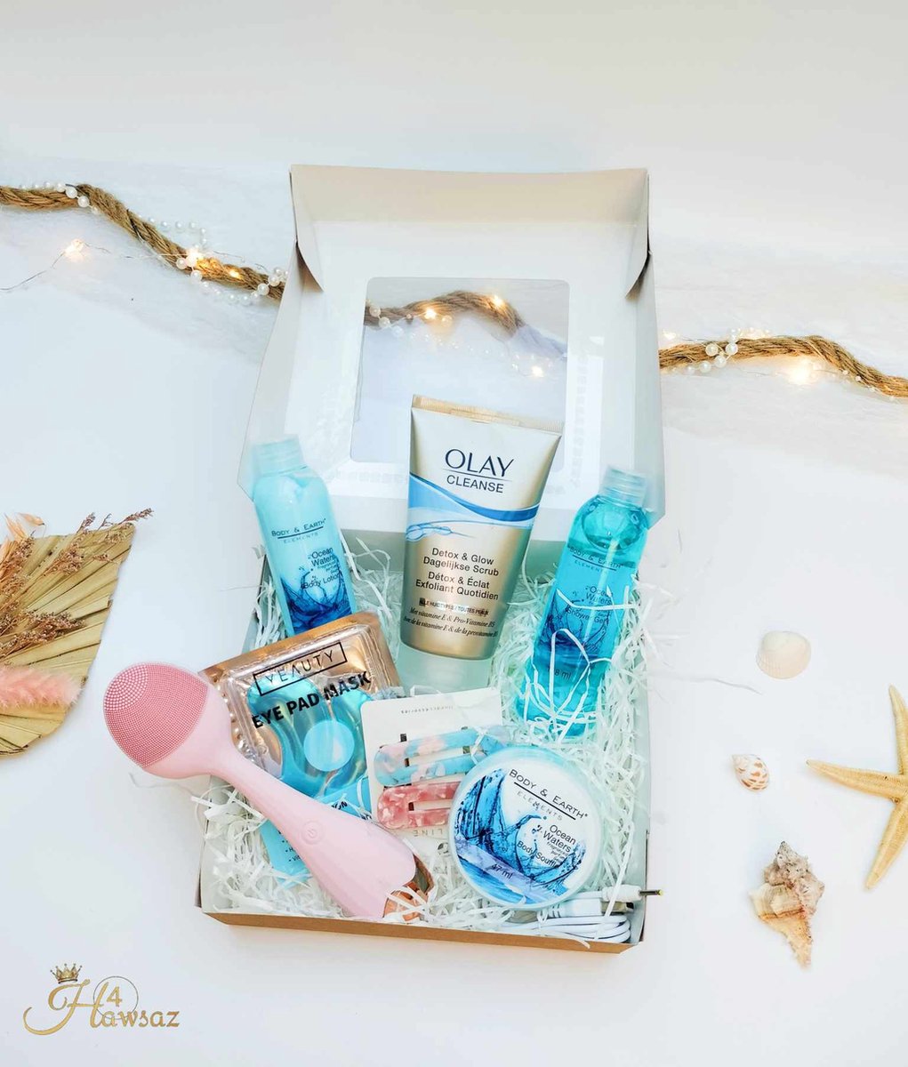 Goedkoopste Bad- en bodycadeau 8 stuks - Huidverzorging - Gezichtsverzorging - Luxe Cadeau - Hawsaz.nl cadeau - Verjaardag cadeau - Bodylotion - Showergel - Bodybutter- Giftsbox - Bodylotion - Dames cadeau - Verwenpakket - Ontspan pakket - Geschenkset