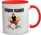 Akyol - drummer met drumstel met eigen naam koffiemok - theemok - rood - Drummen - muziek liefhebbers - drummers - drumstel - verjaardag - cadeau - kado - 350 ML inhoud