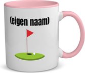 Akyol - golf hole vlag met eigen naam koffiemok - theemok - roze - Golf - golfers - mok met eigen naam - leuk cadeau voor iemand die houd van golfen - cadeau - kado - 350 ML inhoud
