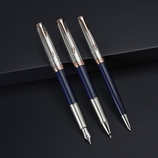 Parker Sonnet Slim Balpen | Zwarte lak met palladium sierdelen | Medium Tip | Zwarte inkt | Geschenkdoos