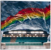 Dibond - Tunnel met Regenboog Versiering - 50x50 cm Foto op Aluminium (Wanddecoratie van metaal)