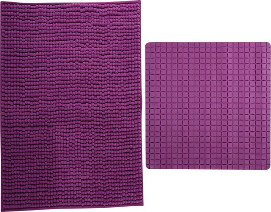 Paarse badmat met nopjes en vierkante antislipmat.