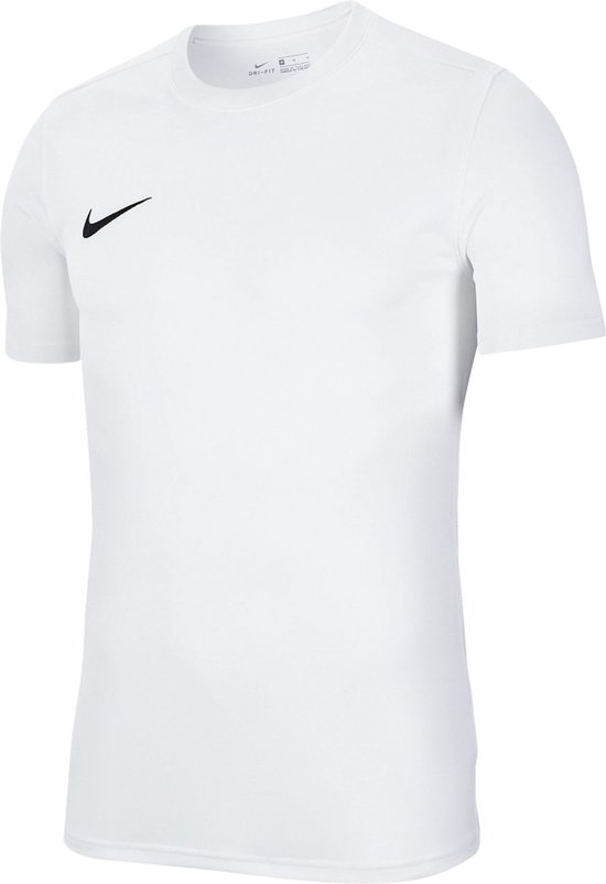 Wit Nike sportshirt met zwarte swoosh op de borst. Ronde hals en korte mouwen.