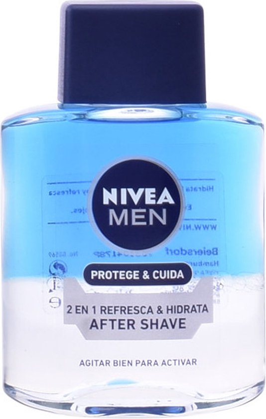 Nivea Men aftershave in een heldere blauwe fles met blauwe dop. De fles bevat de tekst 'Protege & Cuida 2 en 1 Refresca & Hidrata After Shave'.
