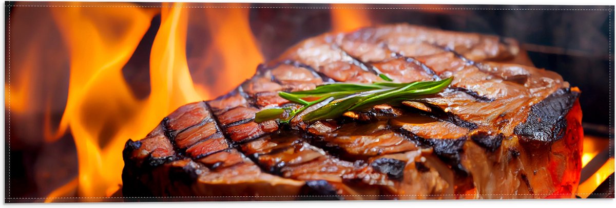 Vlag - Brandende Steak op Barbecue - 60x20 cm Foto op Polyester Vlag