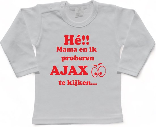 Amsterdam Kinder t-shirt | HÃ©!!!! Mama en ik proberen AJAX te kijken..." | Verjaardagkado | verjaardag kado | grappig | jarig | Amsterdam | Ajax | cadeau | Cadeau | Kado | Kadootje | Wit/rood | Maat 104