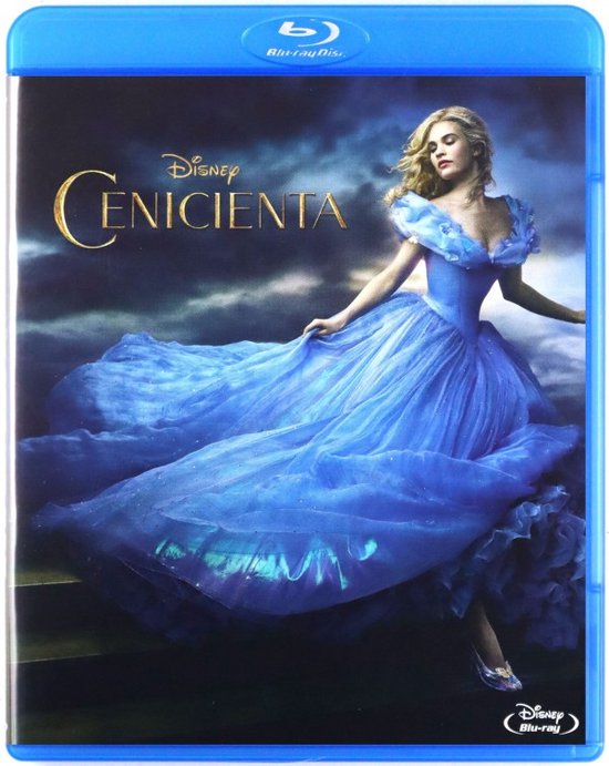 Blu-ray hoes met Cinderella in een glinsterende blauwe baljurk, staand op trappen.