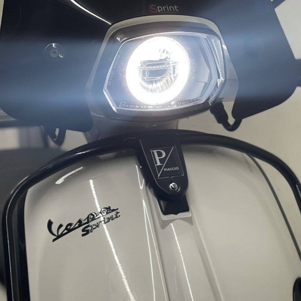 Angel Eye LED Wit | Vespa Sprint 4T 3V ('18-)