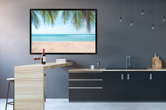 Photo encadrée - Feuilles de palmier suspendues au dessus du cadre photo plage noir sans passe partout 120x80 cm - Affiche encadrée (Décoration murale salon / chambre) / Mer et plage