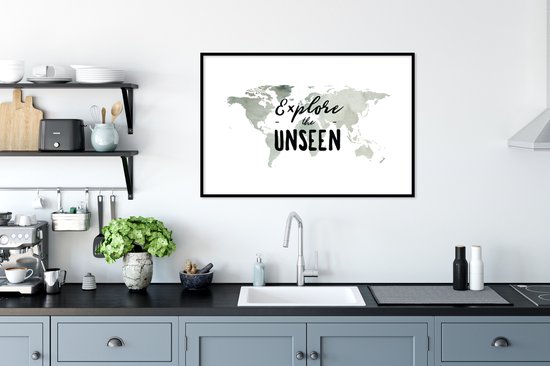 Wereldkaart de l'aquarelle grise avec la citation Explorez l'invisible dessus 90x60 cm