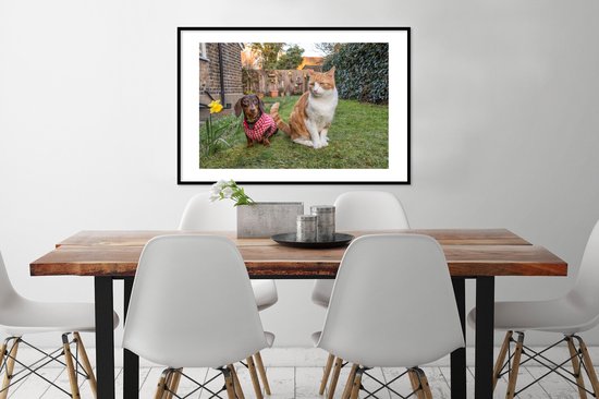 Affiche avec cadre Chien - Chat - Jardin - 90x60 cm