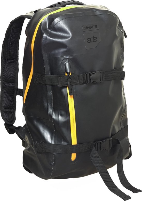 Sinner aid backpack black rugzak 25L zwart waterafstotend bol