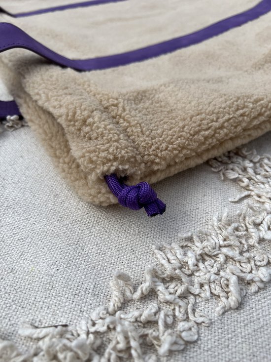 Mom Bag Beige - Chunky Teddy - Paarse details - Luiertas - Indyaantje Denim van Indyaantje Denim — afbeelding 4