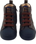 Twee donkerbruine leren veterboots metanie rode SHOESME Vintage patches en donkerblauwe neuzen.