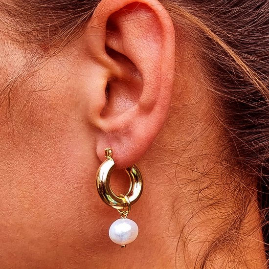 Boucles d'oreilles pendantes cercle dorées avec véritable breloque perle d'eau  douce | bol
