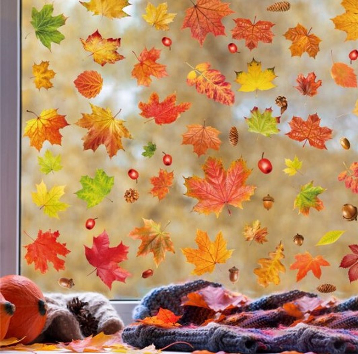 Muursticker Raamstickers Herfst / Autumn - Bladeren - Esdoorn blad - Eikels | Bos Stickers | Raam Decoratie - Winkel - School - Peuterspeelzaal - Huis - Veranda- Kantoor | Herbruikbaar - Waterdicht - Verwijderbaar | DH collection