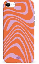 xoxo Wildhearts Boogie Wonderland Orange - Single Layer - Hard case geschikt voor iPhone SE 2022/2020 hoesje - Golven print hoesje oranje - Beschermhoes shockproof case geschikt voor iPhone 7/8 / SE 2022/2020 hoesje - Hoesje met golven print oranje