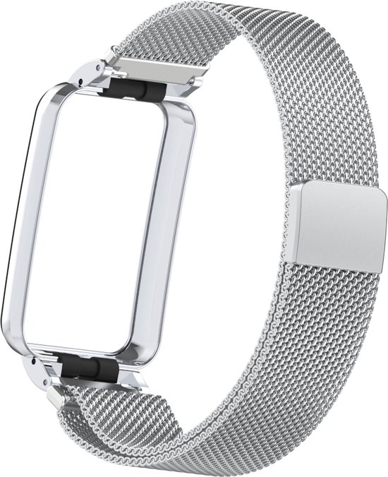 Zilverkleurig smartwatch bandje met mesh-afwerking en metalen frame.